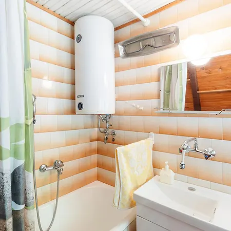 Pet-friendly - Planinska Vikendica Medurecje 木屋 *