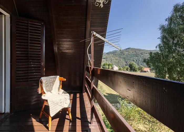 Pet-friendly - Planinska Vikendica Medurecje בקתה איווניצה